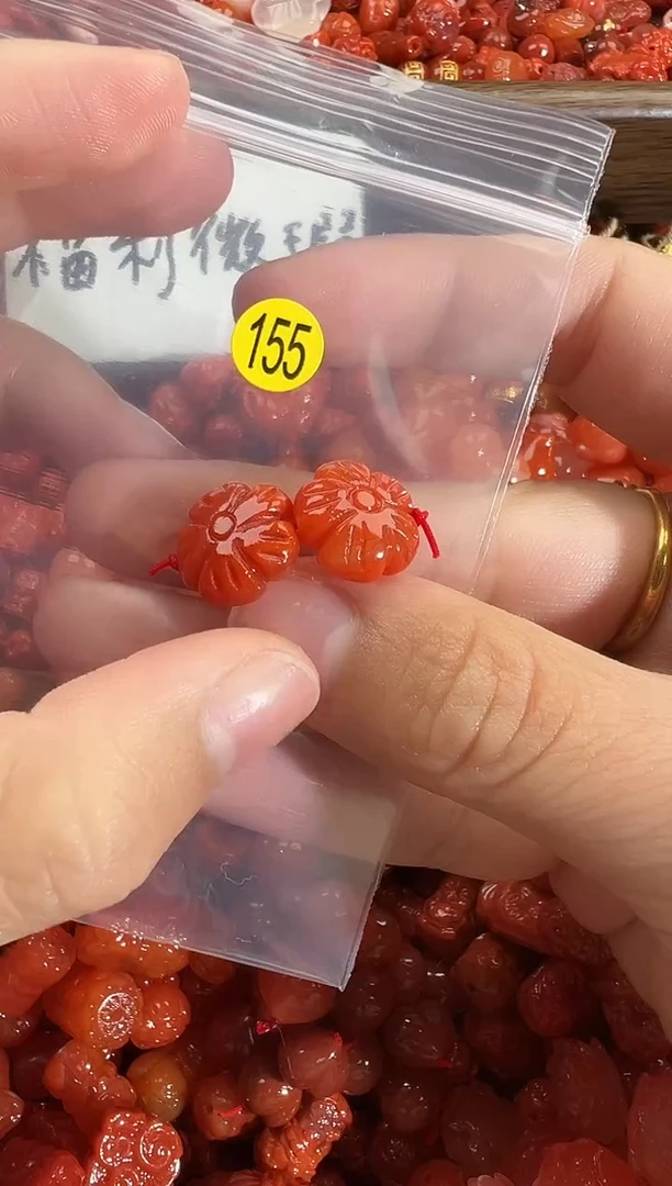 颈饰未镶嵌南红玛瑙1