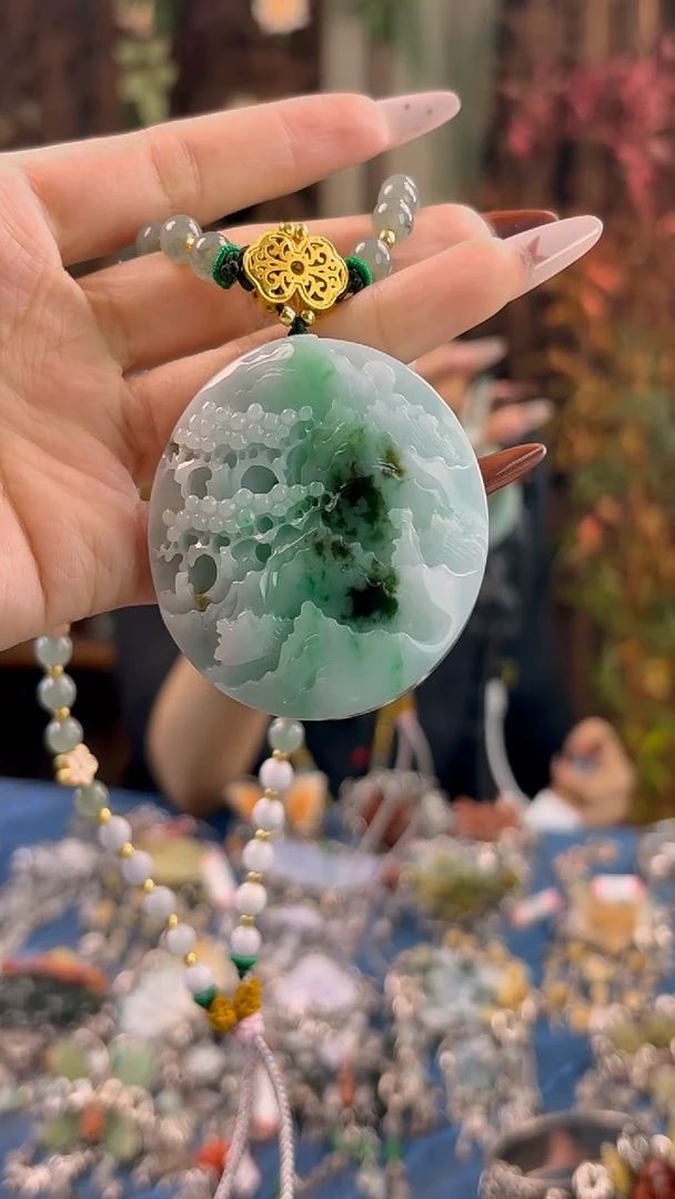 未镶嵌挂件翡翠吊坠