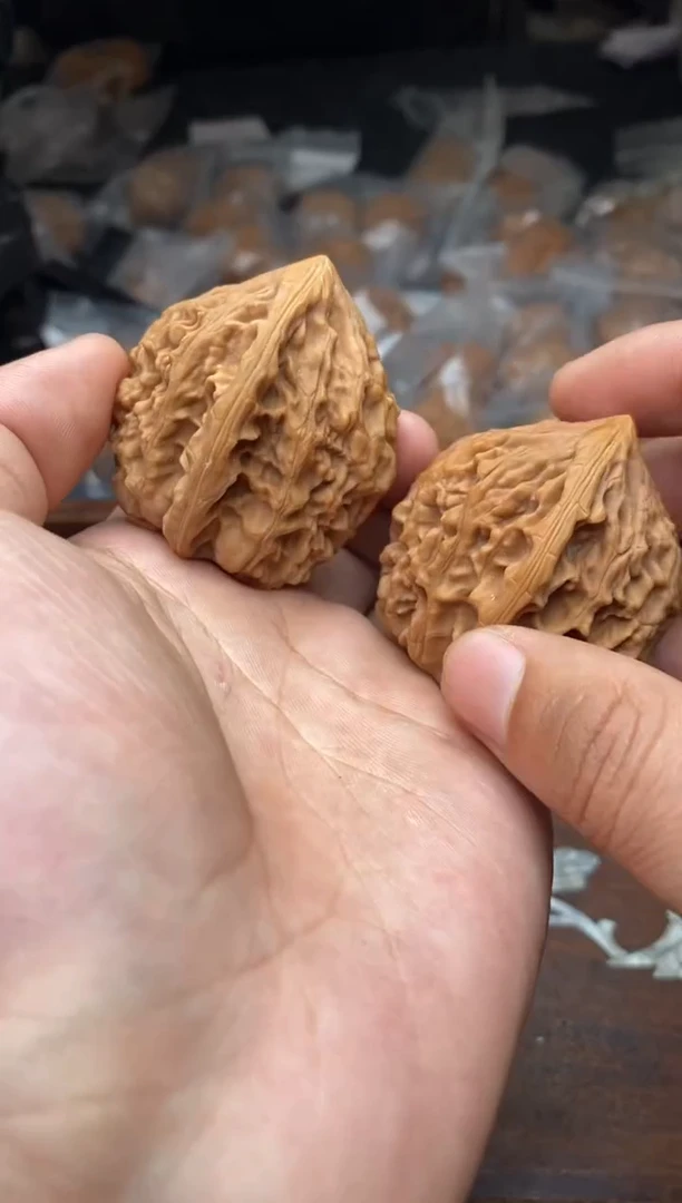 【闪购商品】文玩核桃把件A66号42尺鸡心