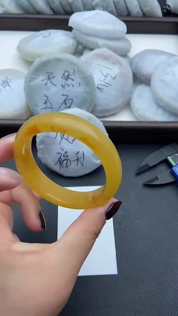 未镶嵌手镯石英质玉9+56/57