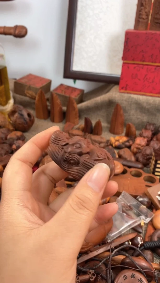 【闪购商品】木枣木九尾手把件包邮到家