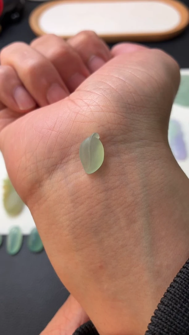 未镶嵌定制翡翠翡翠