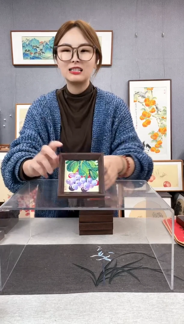 【闪购商品】国画5寸-小摆台作品-葡萄