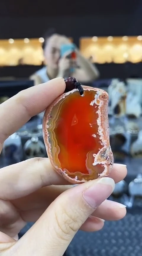 未镶嵌颈饰玛瑙/玉髓?**?玛瑙