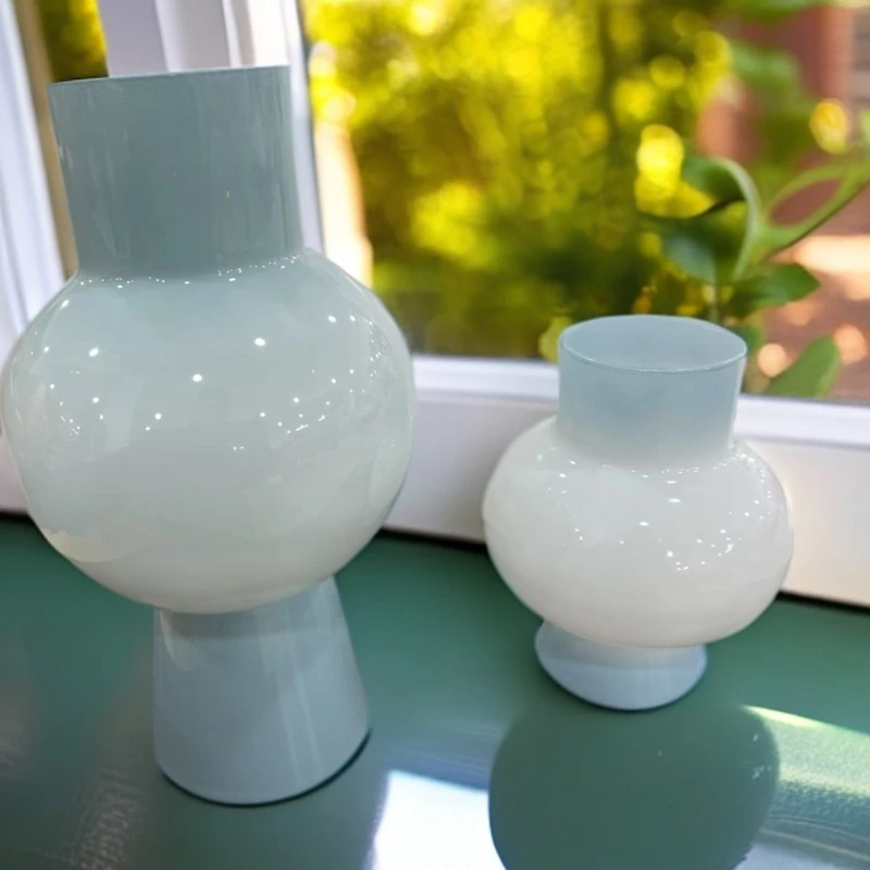 S外贸孤品白浅蓝中古一对花瓶