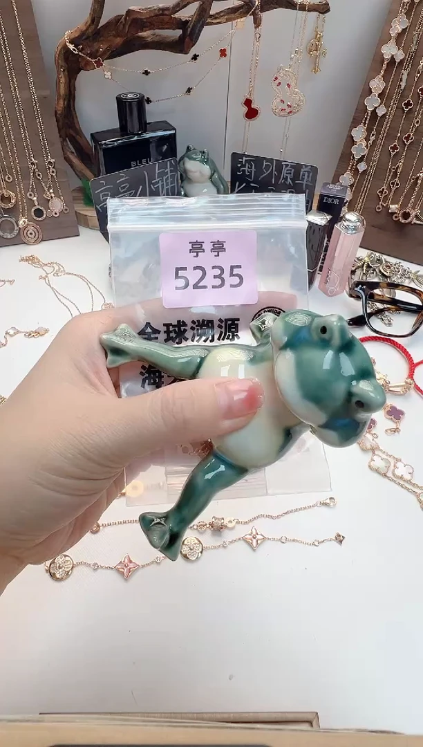 瓷片我**?彧贤聚宝阁亭亭店