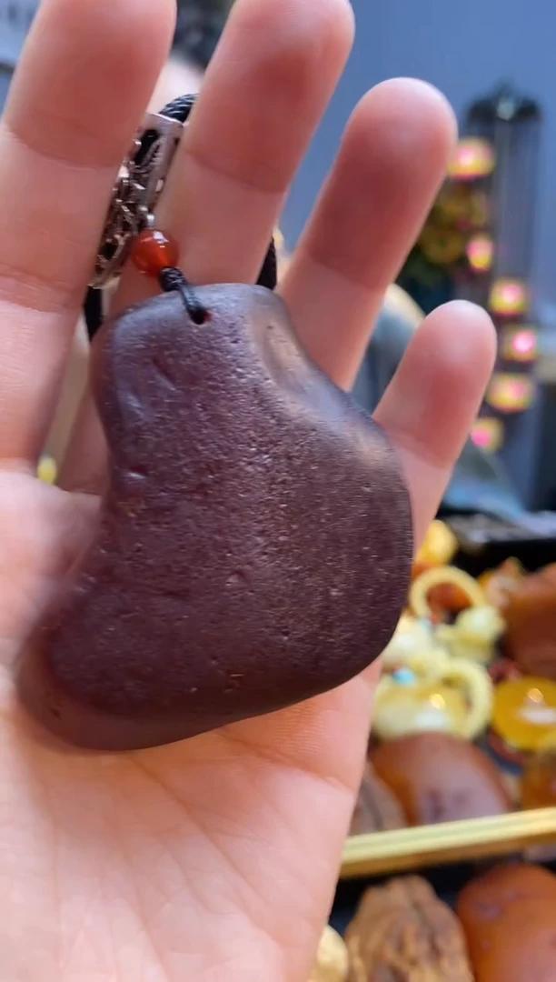 琥珀颈饰未镶嵌吊坠