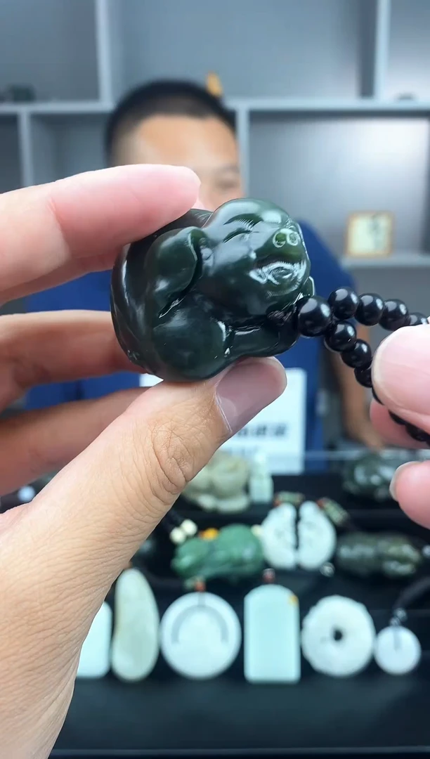 和田玉未镶嵌颈饰1