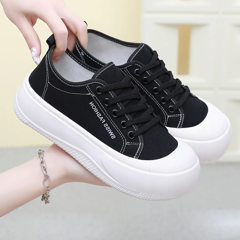 2025春夏新款韩版时尚厚底增高小白鞋板鞋休闲百搭舒适懒人鞋女鞋