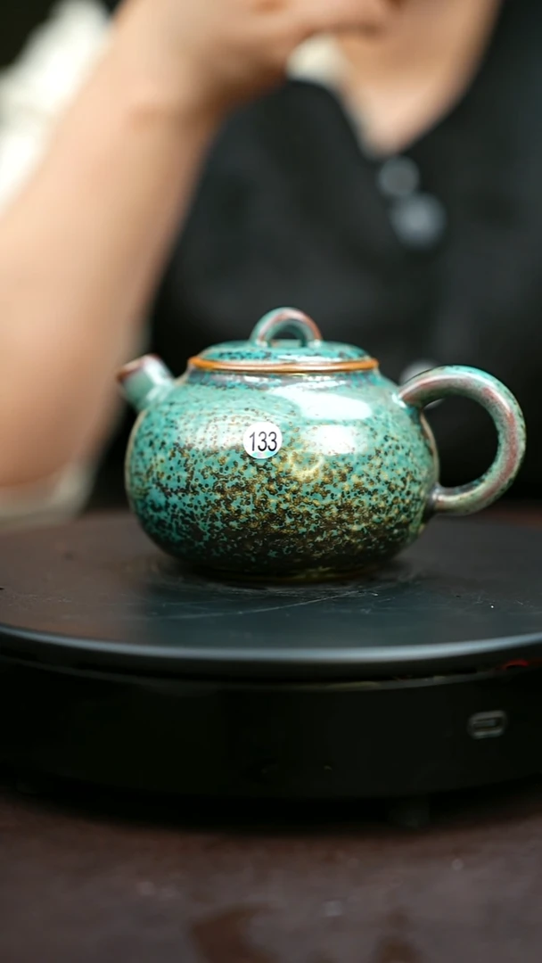 133#国工邢亚龙原矿钧瓷炉钧釉炮嘴壶