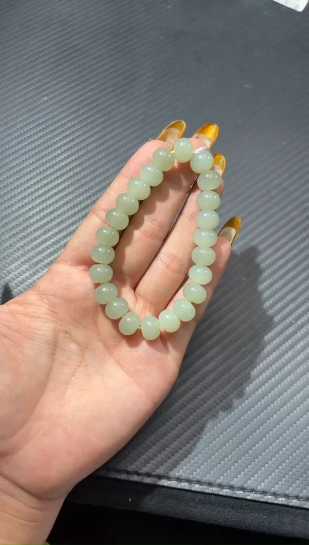 未镶嵌手链和田玉（青白玉）且末近矿卡10算盘珠手串微色差