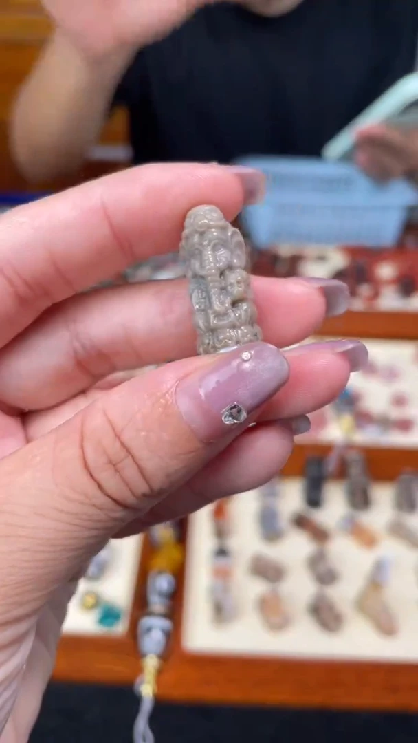 玛瑙/玉髓颈饰未镶嵌55四臂象神