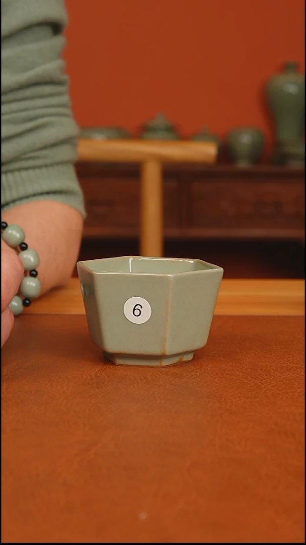 越窑秘色瓷六方杯古味