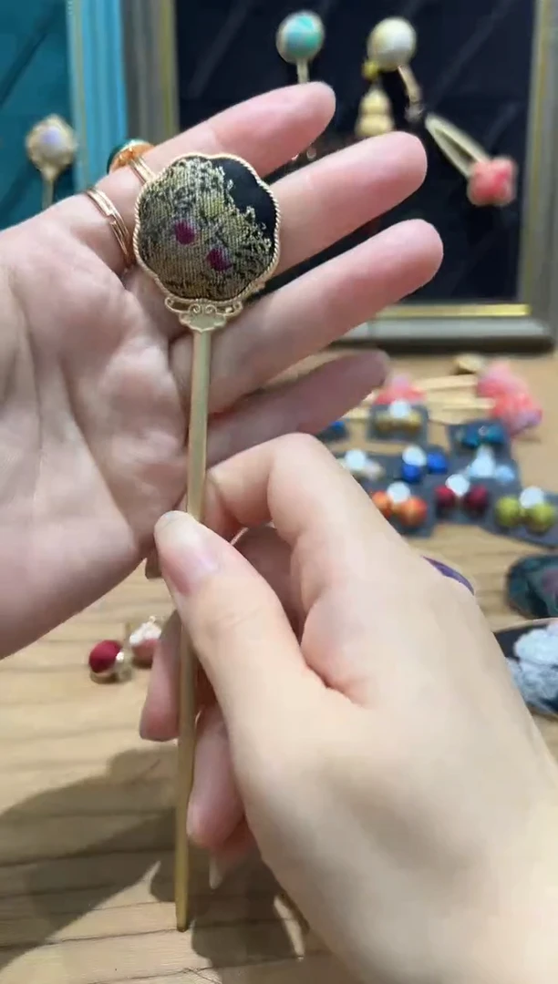 【闪购商品】【一物一拍车】黑金蝴蝶长18cm发簪