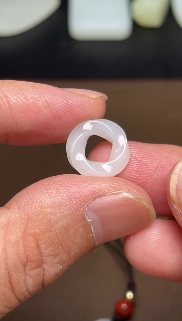 和田玉未镶嵌颈饰4