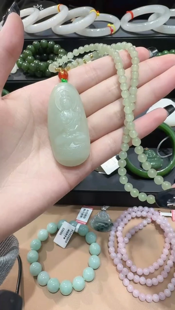 颈饰18K金镶嵌和田玉（糖玉）【瑞睿珠宝】观音