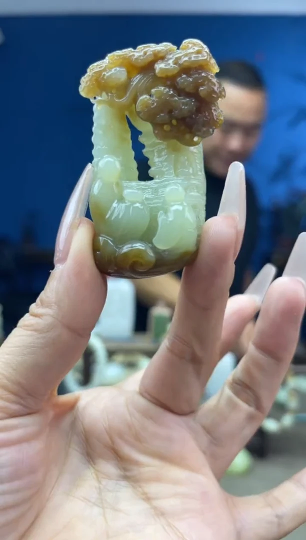 和田玉未镶嵌颈饰1