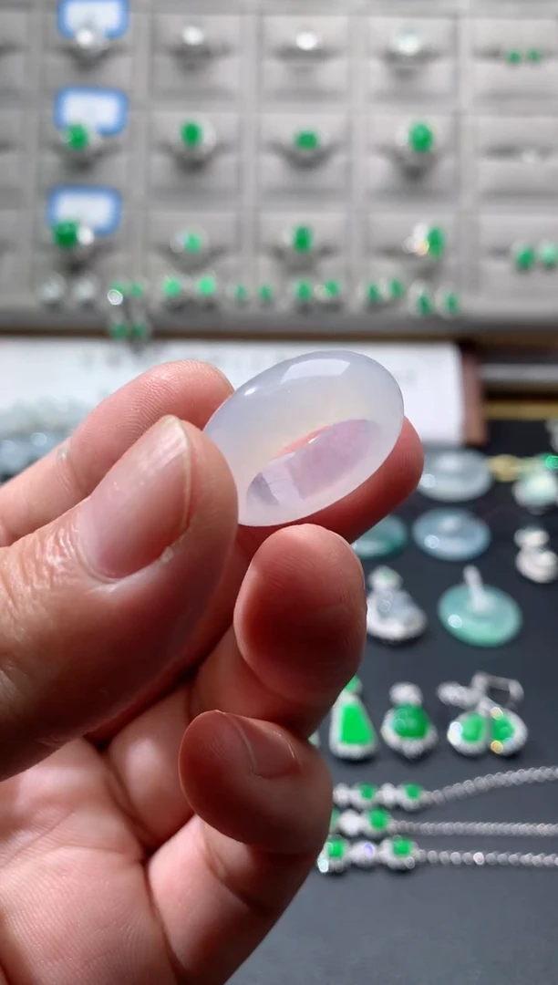 未镶嵌戒圈翡翠戒圈