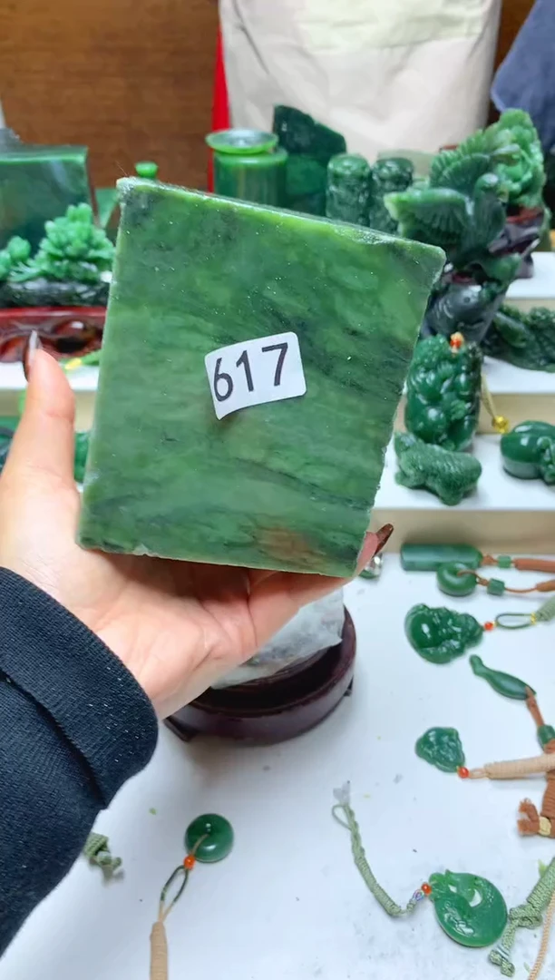 未镶嵌和田玉摆件2