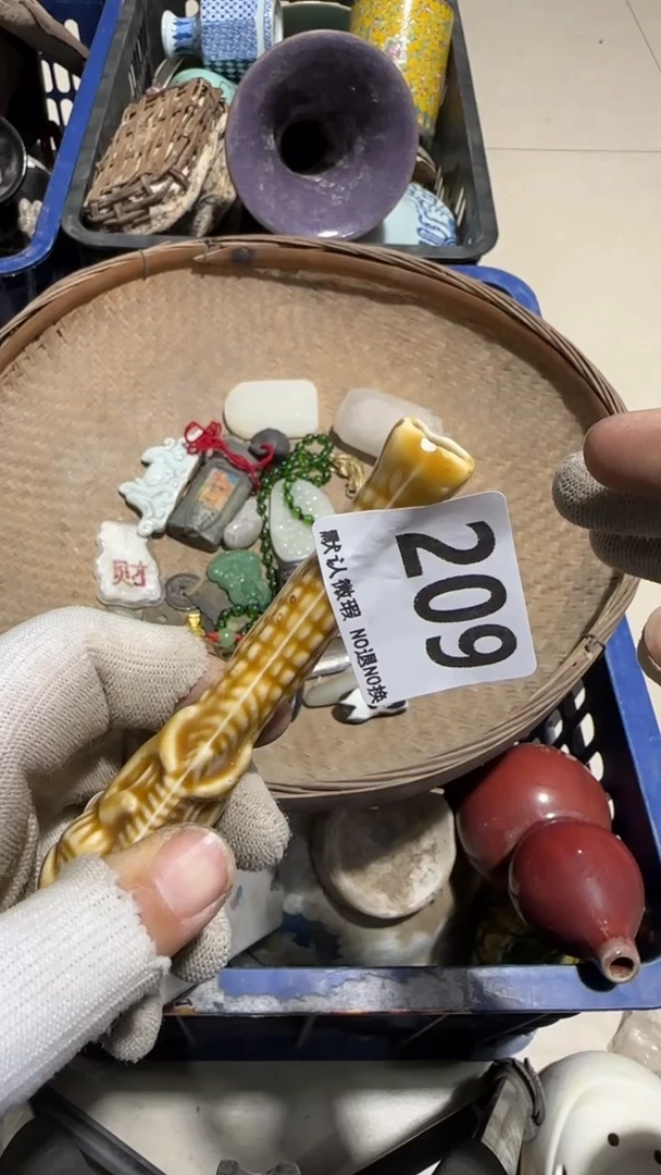 瓷片美****粉亿容工艺品209