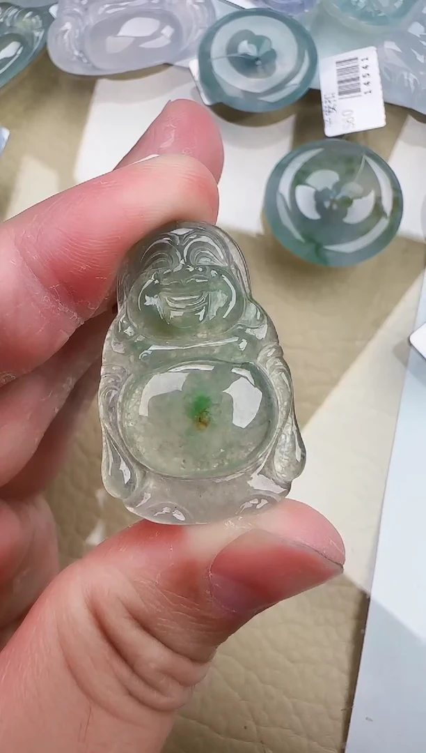 翡翠未镶嵌颈饰缅甸天然翡翠