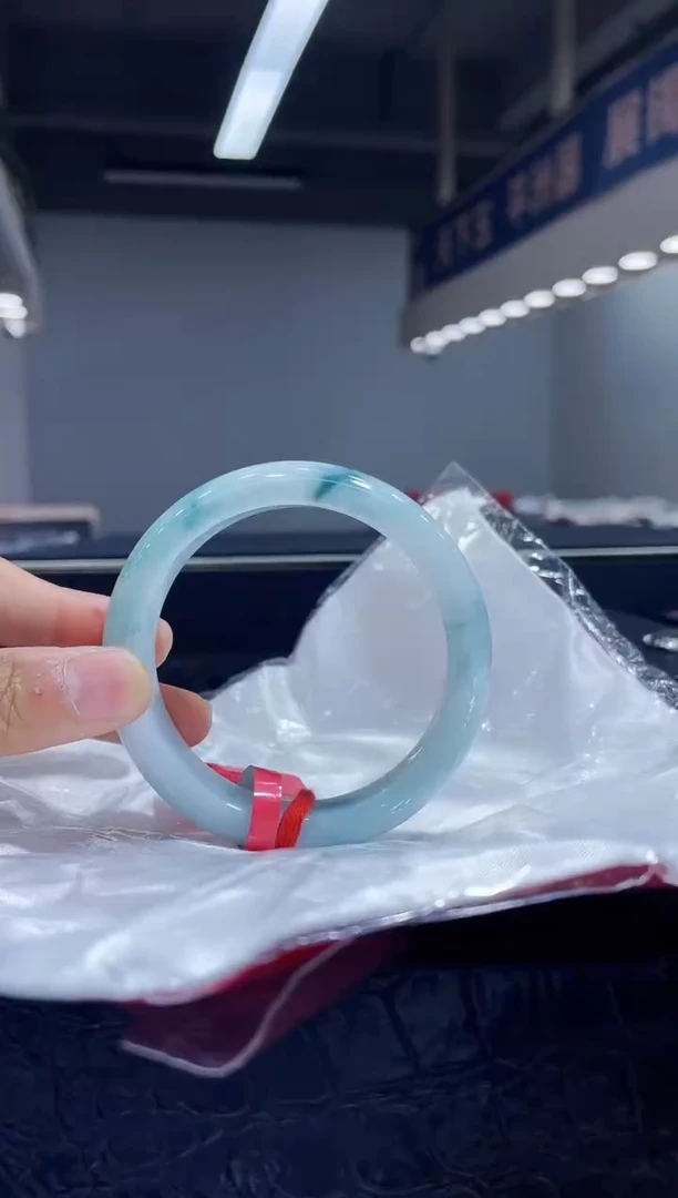 未镶嵌手镯翡翠10