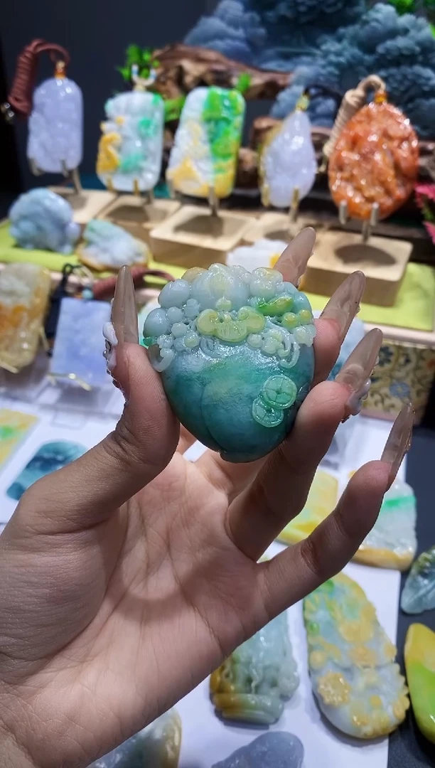 【闪购商品】定制翡翠未镶嵌翡翠A货