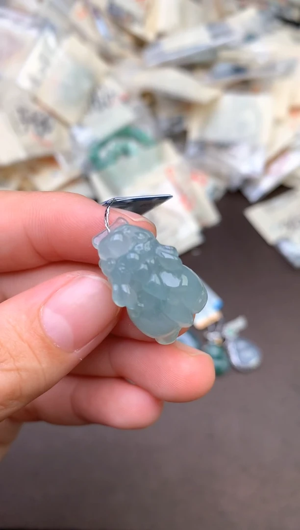 未镶嵌挂件翡翠  —