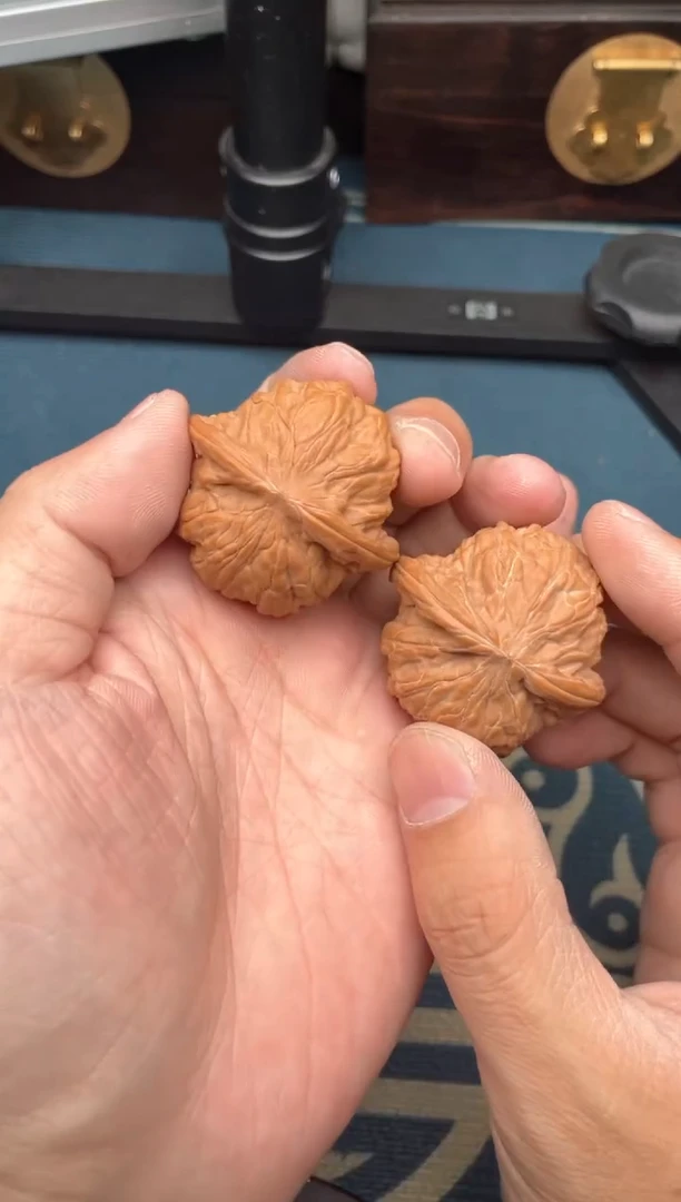 文玩核桃吊坠磨盘全品40