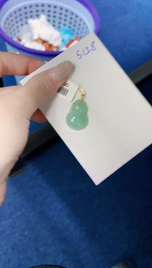 翡翠未镶嵌颈饰0000000000