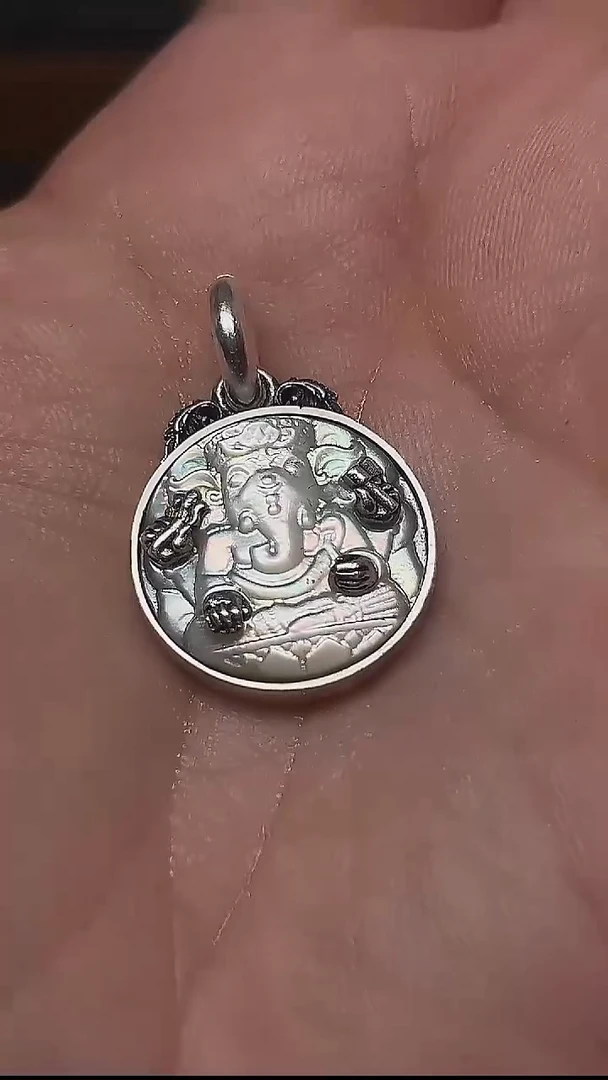 贝壳其他四臂象神吊牌20mm