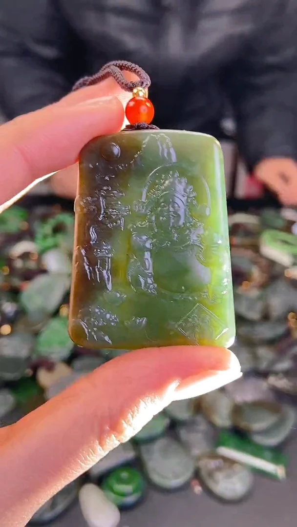 颈饰未镶嵌和田玉1