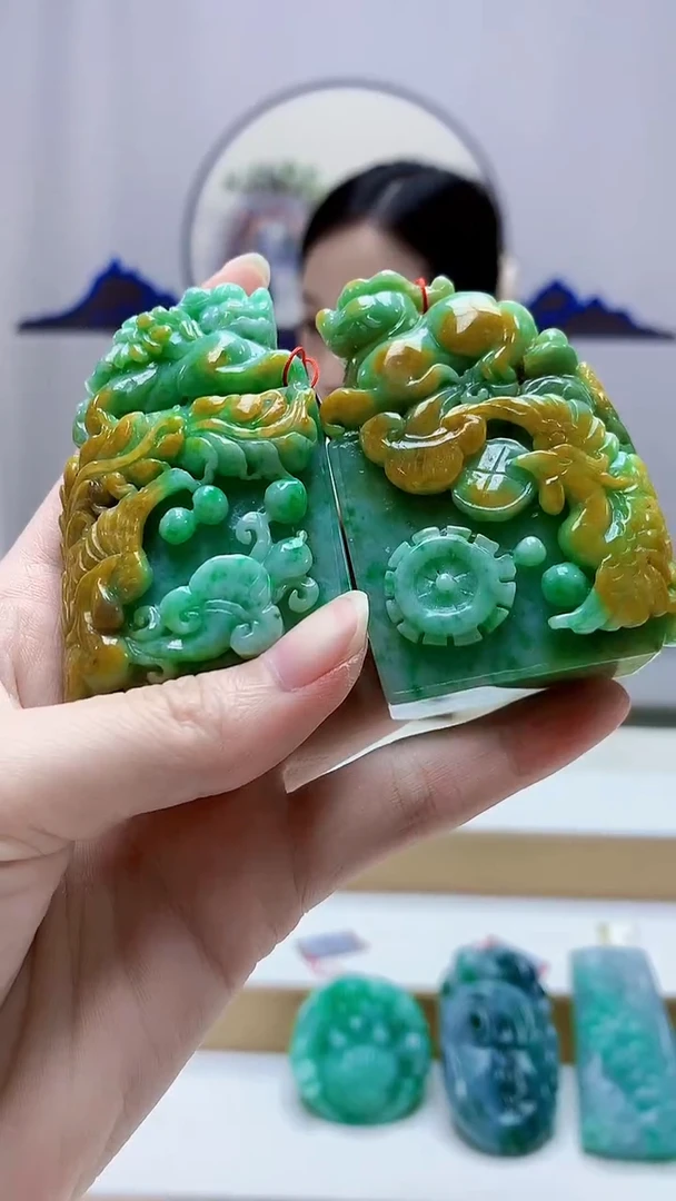 未镶嵌定制翡翠4852zm-毛货挂件181