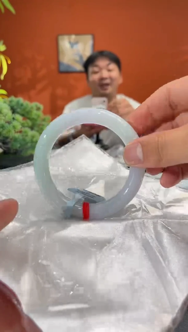 未镶嵌手镯（贵妃镯）翡翠翡翠手镯