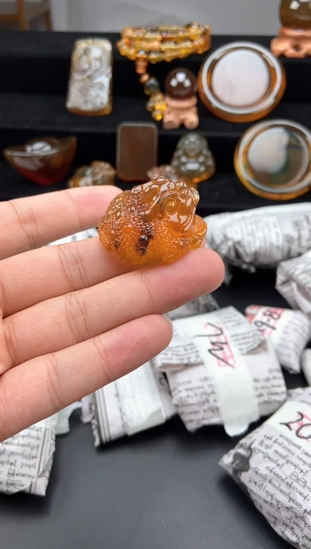 未镶嵌颈饰琥珀金蟾吊坠