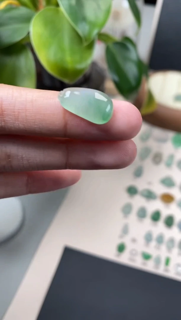 【闪购商品】翡翠颈饰未镶嵌翡翠冰飘花福瓜
