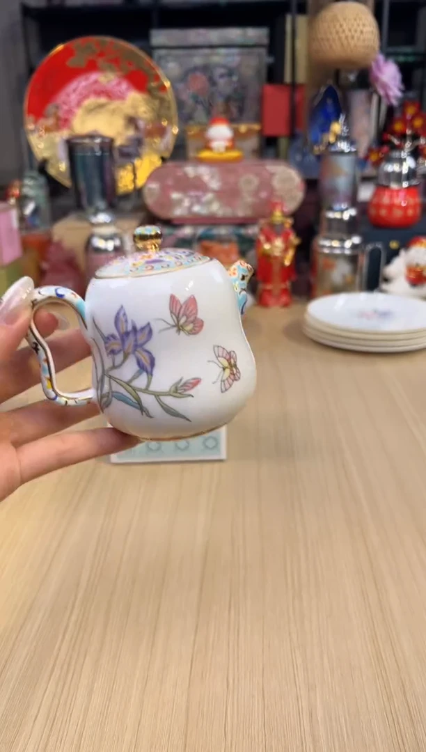 112蝶恋鸢尾花茶壶