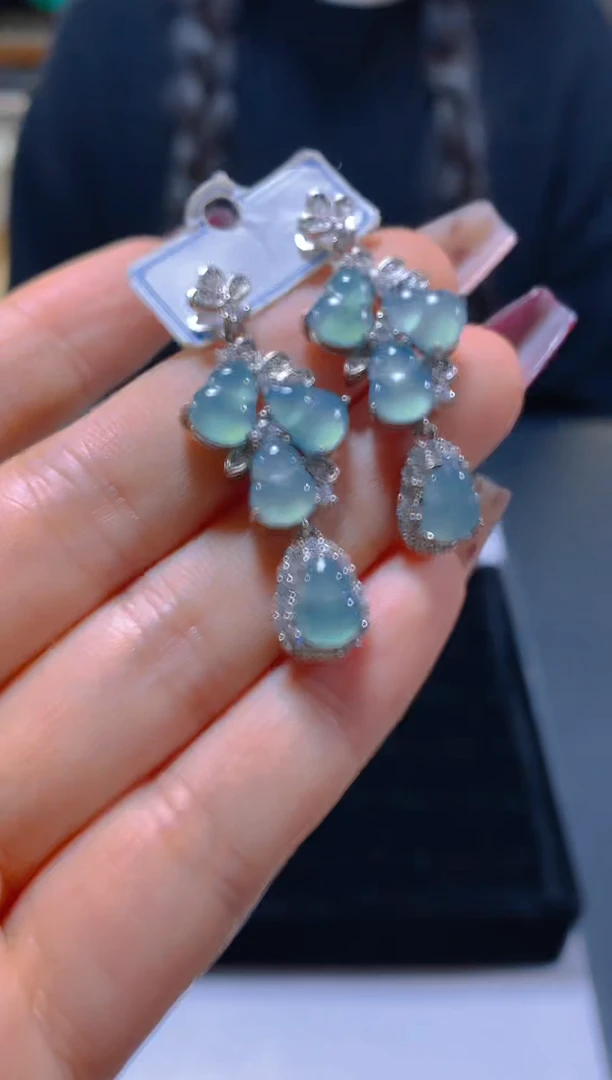 未镶嵌翡翠耳饰多样性发一