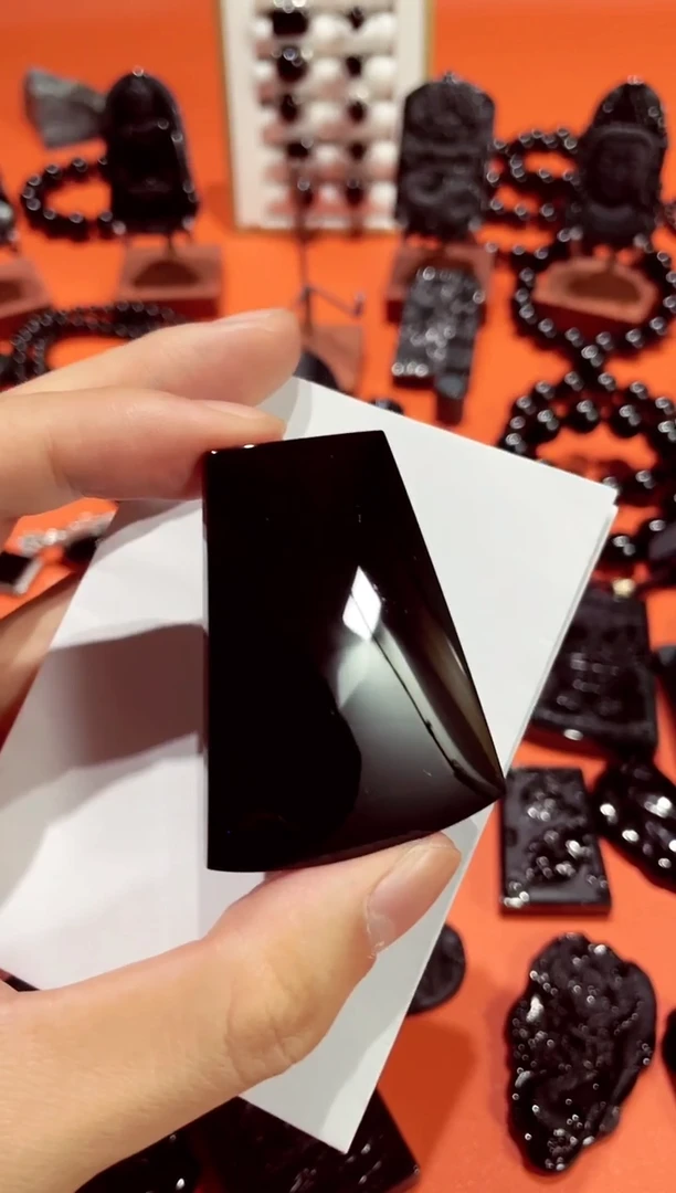 颈饰未镶嵌翡翠晦**积天然A货翡翠