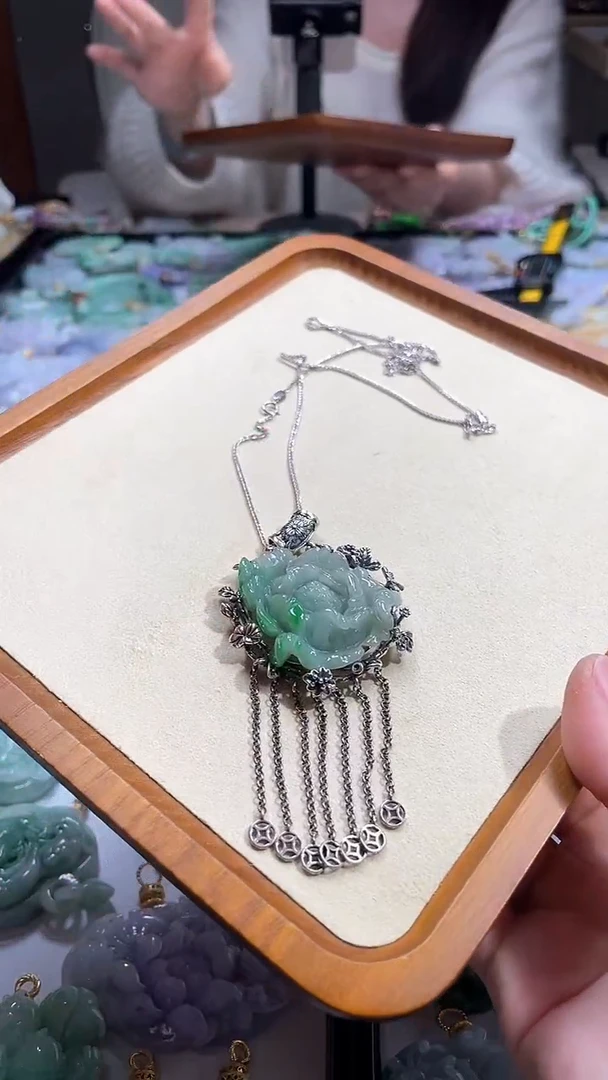 【闪购商品】翡翠颈饰银S925镶嵌吊坠