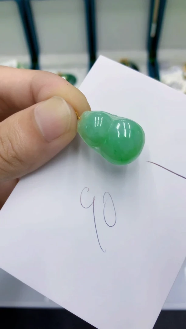 颈饰18K金镶嵌翡翠翡翠
