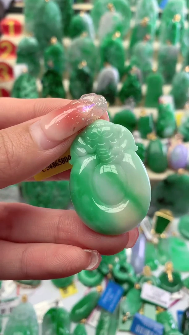 【闪购商品】翡翠颈饰18K金镶嵌挂件