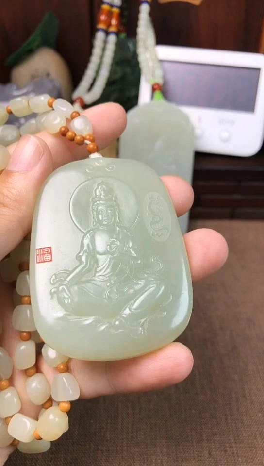 颈饰未镶嵌和田玉奔****餮奔波霸与霸波奔一起骉饕餮