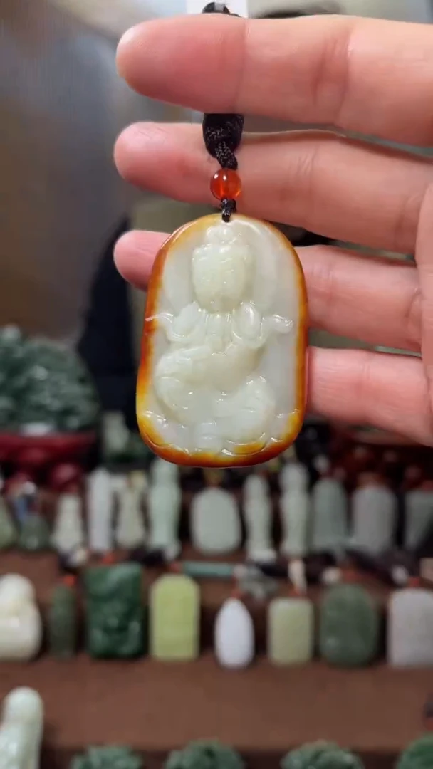 颈饰未镶嵌和田玉`