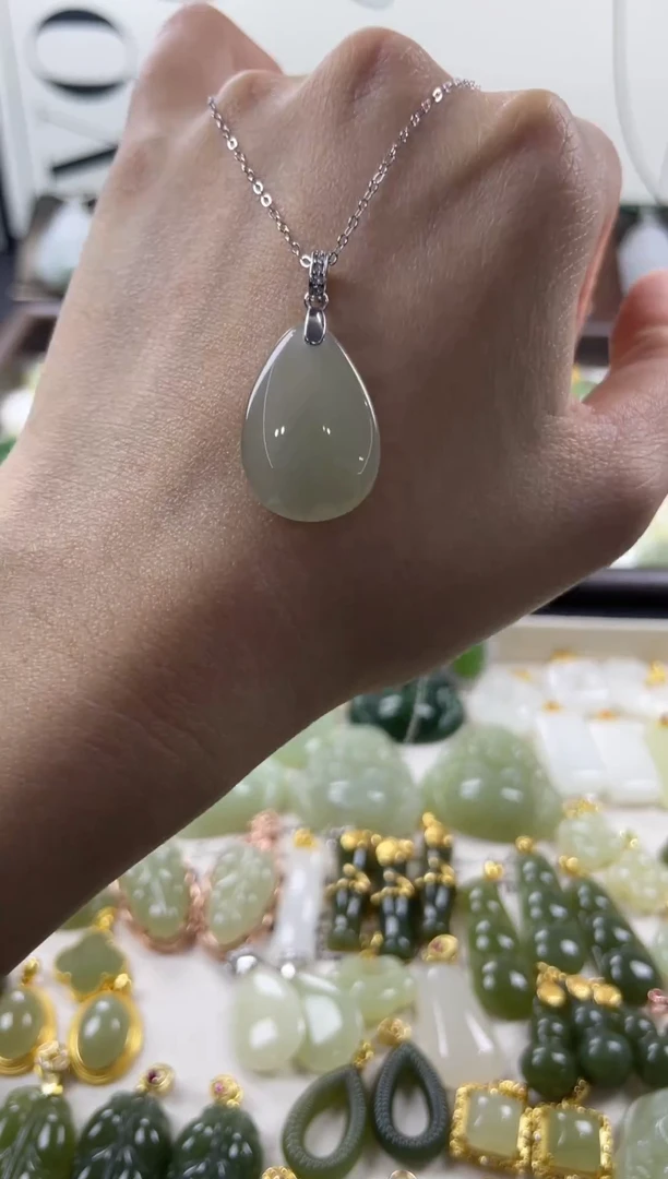 吊坠(不含链)银S925镶嵌和田玉水滴