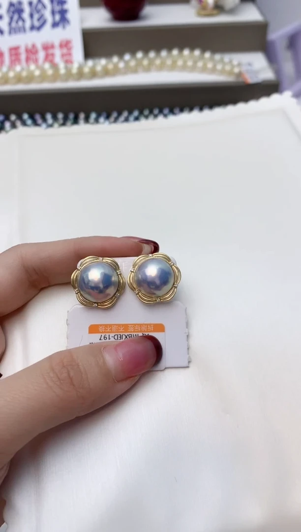 耳饰拼合珍珠（马贝珠）18K金镶嵌谷*A82