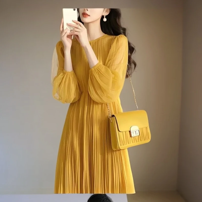 2025夏季高级感穿搭法式气质名媛高端女神范小香风黄色别致连衣裙