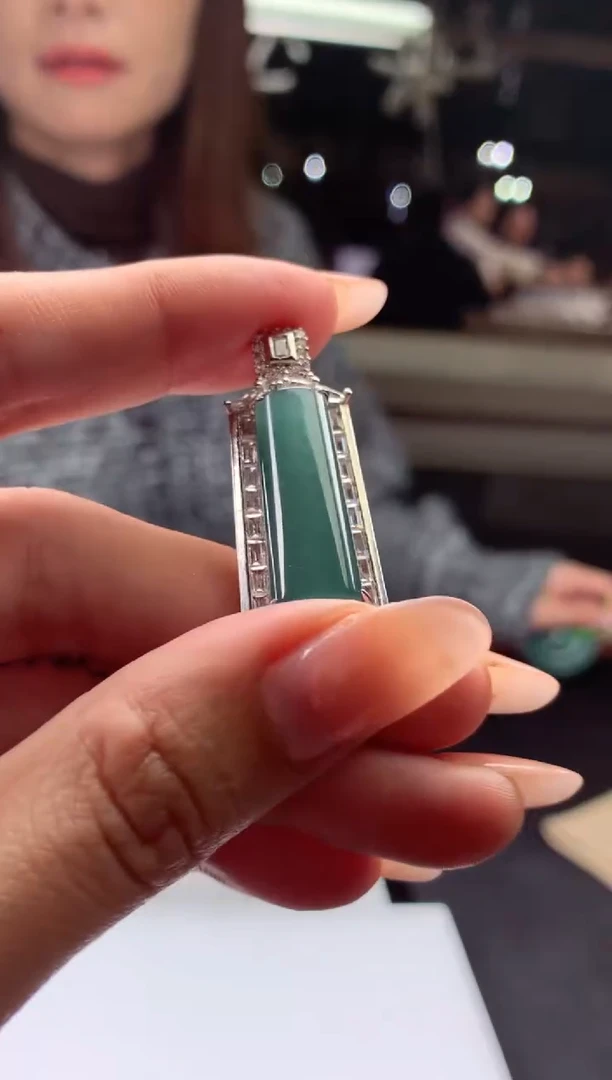 颈饰未镶嵌翡翠天然A货翡翠拍一发一