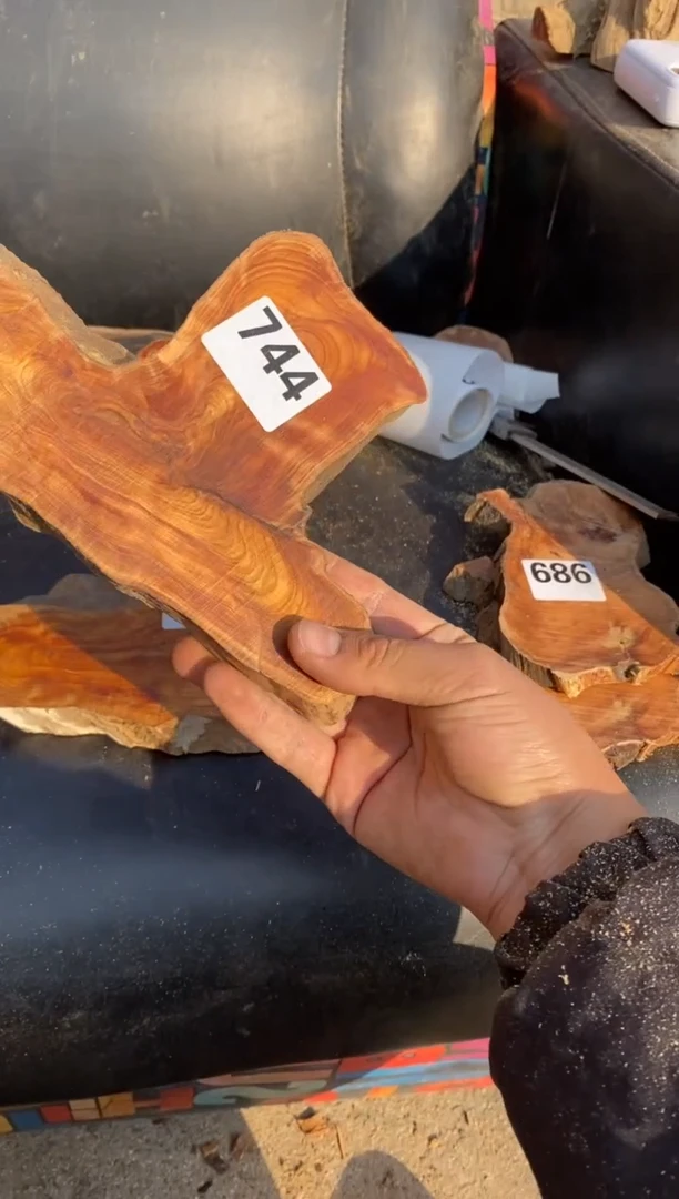 柏木（崖柏）比**王太行陈化崖柏切片！随机（1单1片）744