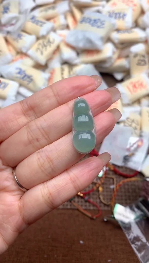 未镶嵌挂件翡翠一